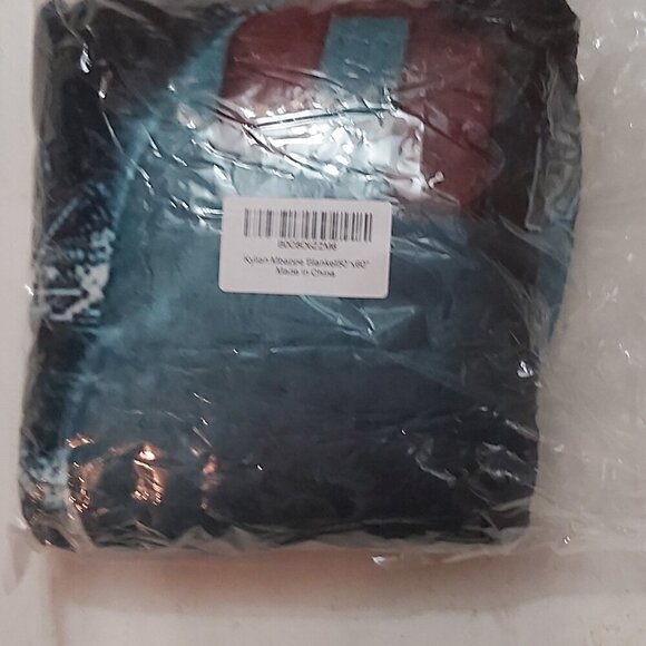 Kylian Mbappé Soccer Stars Plush Throw Blanket - 50" x 60" Soft and Cozy - Picture 3 of 4